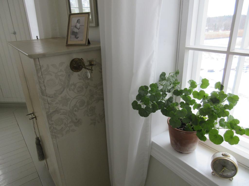 Jomala Brobacka Gasthem B&B 외부 사진